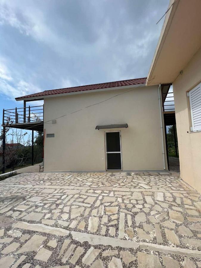 Attic View Villa Loútsa Dış mekan fotoğraf